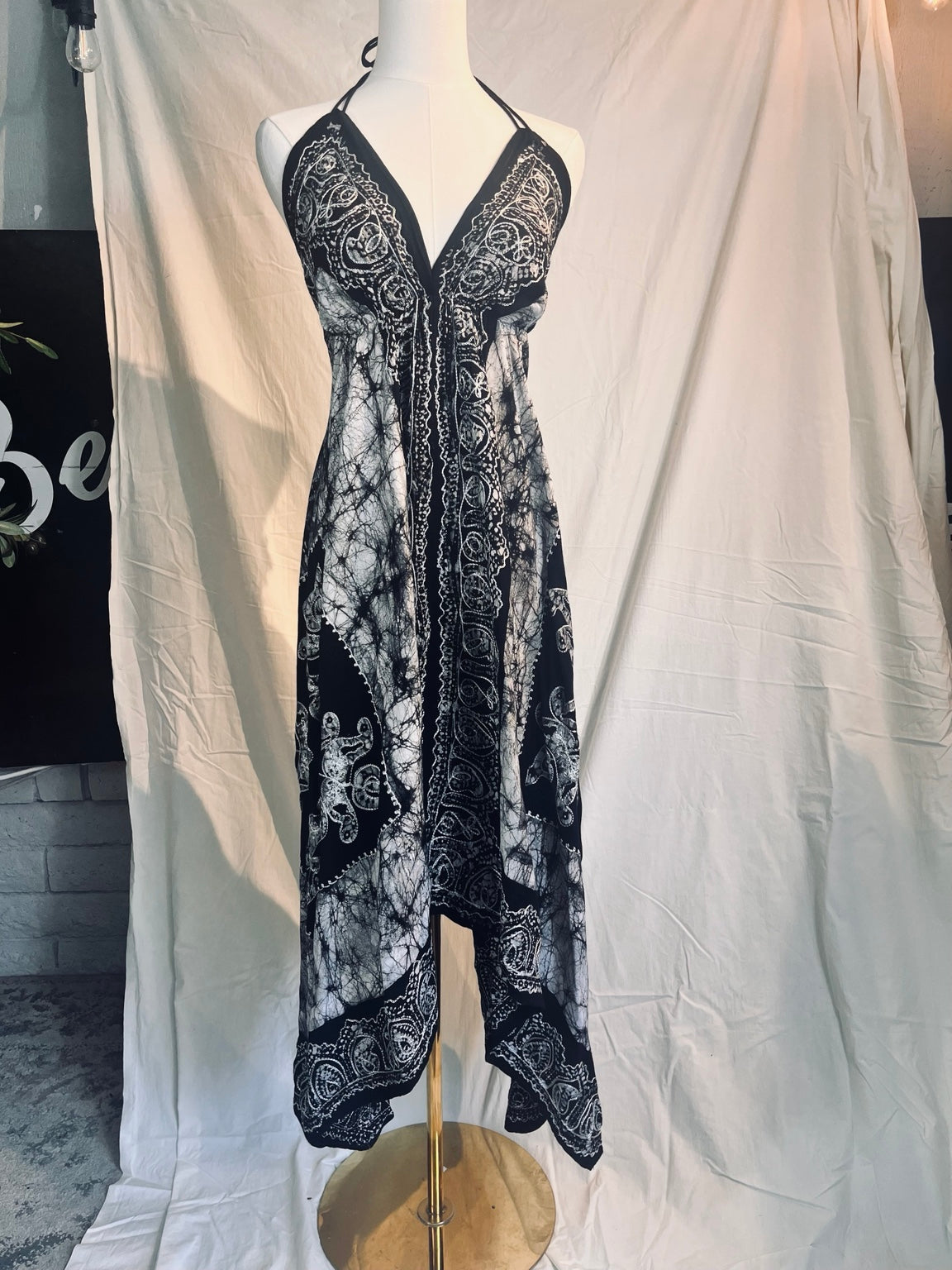Black & White Marble Batik Vacation Dress C1
