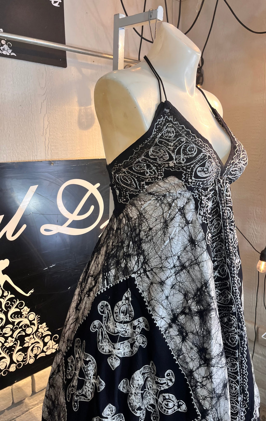 Black & White Marble Batik Vacation  Dress C1