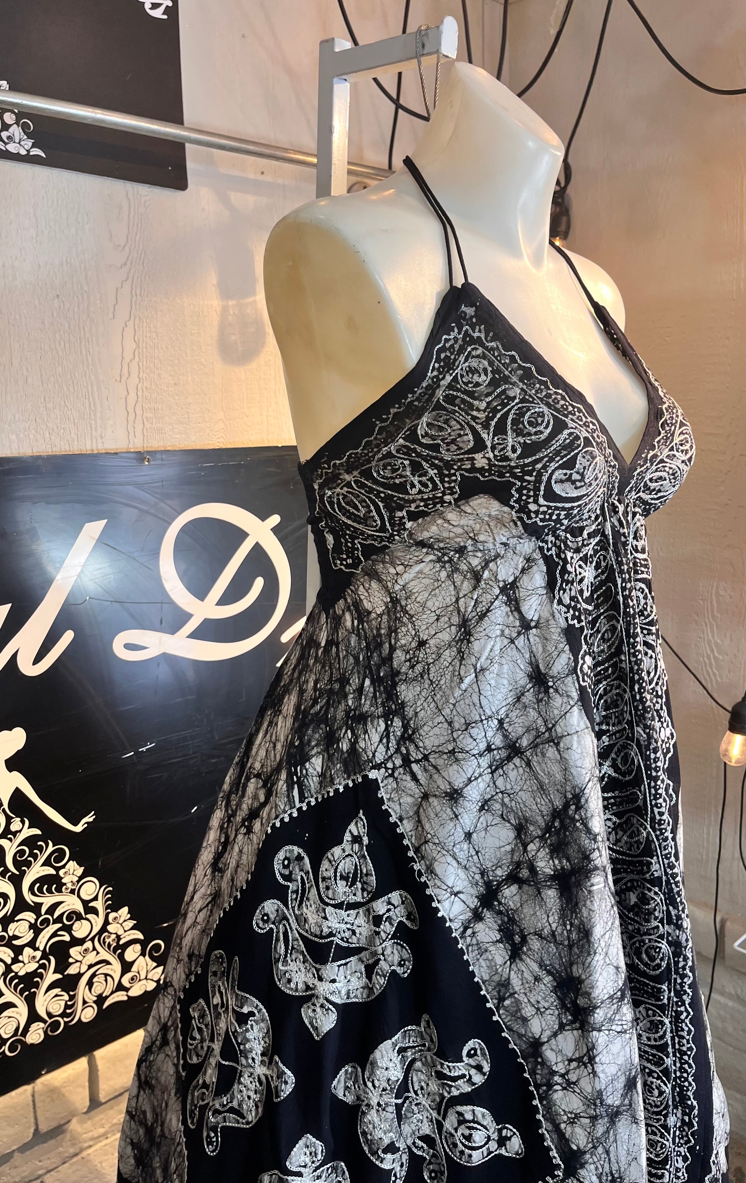 Black & White Marble Batik Vacation  Dress C1