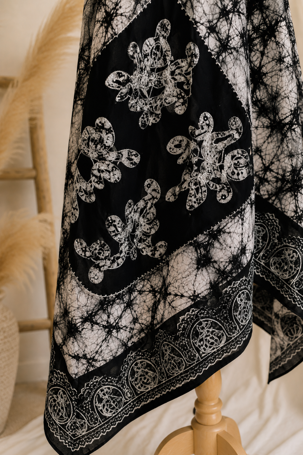 Black & White Marble Batik Vacation Dress C1
